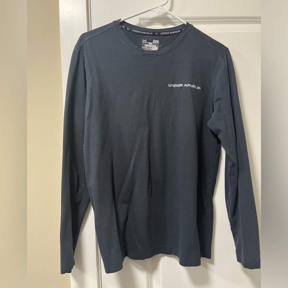 UNDER ARMOUR long sleeve
